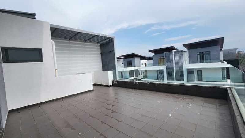 Rumah Berkembar untuk Dijual di Kota Kemuning (Shah Alam) - Bonda Noni - Exterior - Roof Terrace - PropertyGuru.com.my