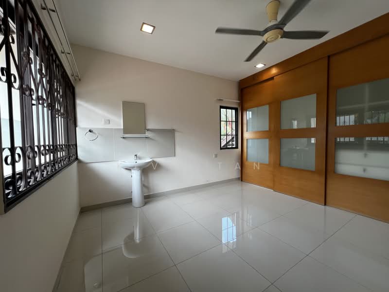 Rumah Banglo untuk Dijual di Bangsar (Kuala Lumpur) - Kevin Tan - Bathroom - PropertyGuru.com.my