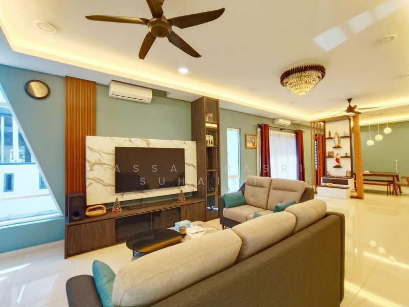Rumah Berkembar untuk Dijual di Taman Limau Emas (Seremban) - Hassan Basri Suhaimi - Living Room - PropertyGuru.com.my