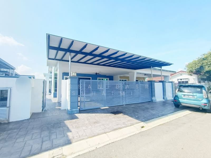 Rumah Berkembar untuk Dijual di Taman Limau Emas (Seremban) - Hassan Basri Suhaimi - Exterior - PropertyGuru.com.my