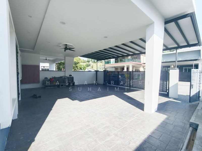 Rumah Berkembar untuk Dijual di Taman Limau Emas (Seremban) - Hassan Basri Suhaimi - Exterior - PropertyGuru.com.my