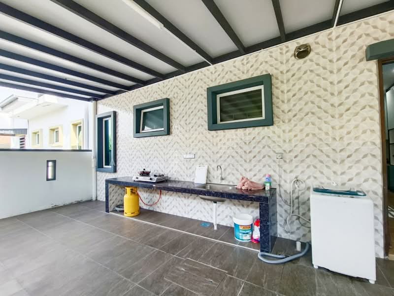 Rumah Berkembar untuk Dijual di Taman Limau Emas (Seremban) - Hassan Basri Suhaimi - Exterior - PropertyGuru.com.my