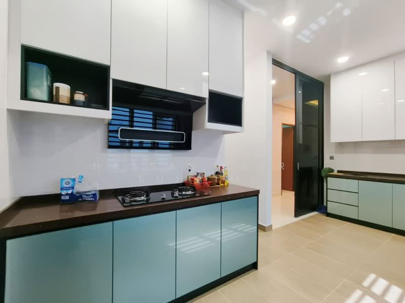 Rumah Berkembar untuk Dijual di Taman Limau Emas (Seremban) - Hassan Basri Suhaimi - Kitchen - PropertyGuru.com.my