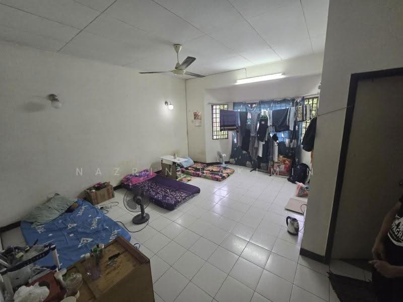 2-storey Terraced House for Sale in Desa Coalfields (Sungai Buloh) - Nazrin Hakimin - Living Room - PropertyGuru.com.my