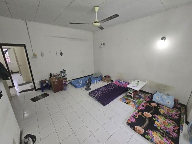 2-storey Terraced House for Sale in Desa Coalfields (Sungai Buloh) - Nazrin Hakimin - Bedroom - PropertyGuru.com.my