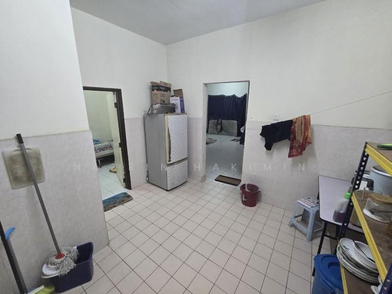 2-storey Terraced House for Sale in Desa Coalfields (Sungai Buloh) - Nazrin Hakimin - Kitchen - PropertyGuru.com.my