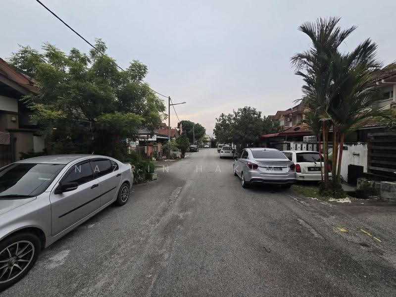 2-storey Terraced House for Sale in Desa Coalfields (Sungai Buloh) - Nazrin Hakimin - Exterior - PropertyGuru.com.my