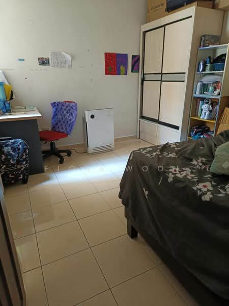 Pangsapuri untuk Dijual di Pangsapuri Bukit Beruang Permai (University Green) - Fiona Woon - Bedroom - PropertyGuru.com.my
