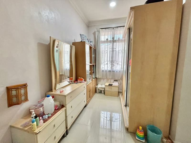 Rumah Teres untuk Dijual di Taman Desa Tebrau (Tebrau) - Ellen Yeap - Bedroom - PropertyGuru.com.my