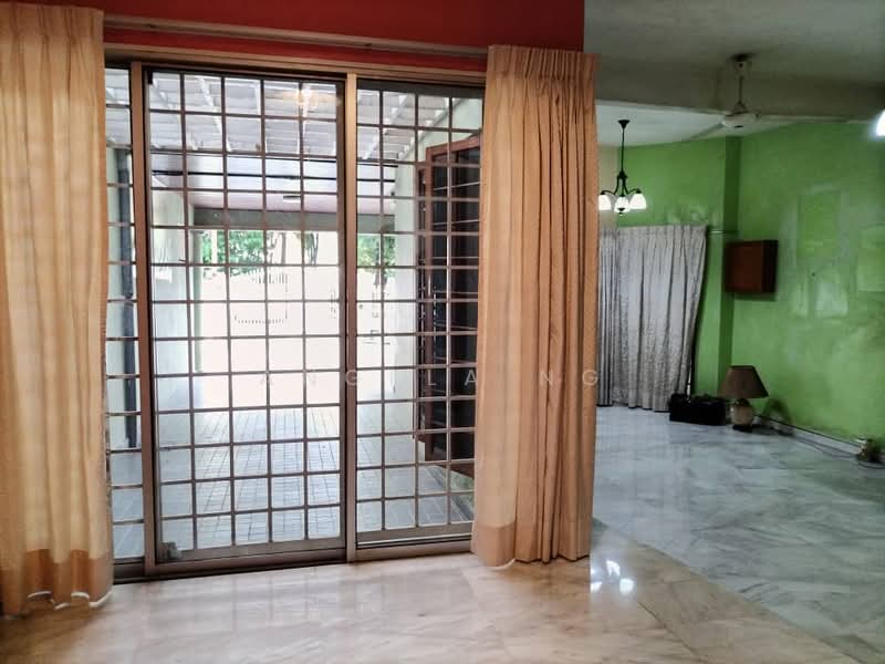2-storey Terraced House for Sale in SS18 (Subang Jaya) - Angela Ng - Living Room - PropertyGuru.com.my