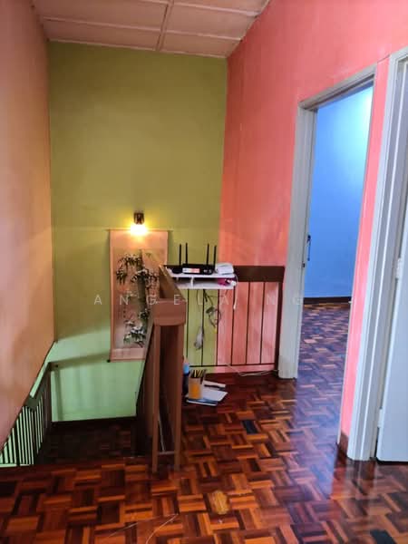 2-storey Terraced House for Sale in SS18 (Subang Jaya) - Angela Ng - Corridor - PropertyGuru.com.my