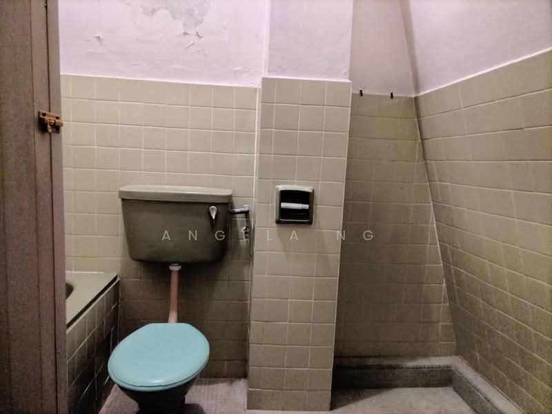 2-storey Terraced House for Sale in SS18 (Subang Jaya) - Angela Ng - Bathroom - PropertyGuru.com.my