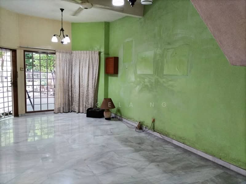 2-storey Terraced House for Sale in SS18 (Subang Jaya) - Angela Ng - Living Room - PropertyGuru.com.my