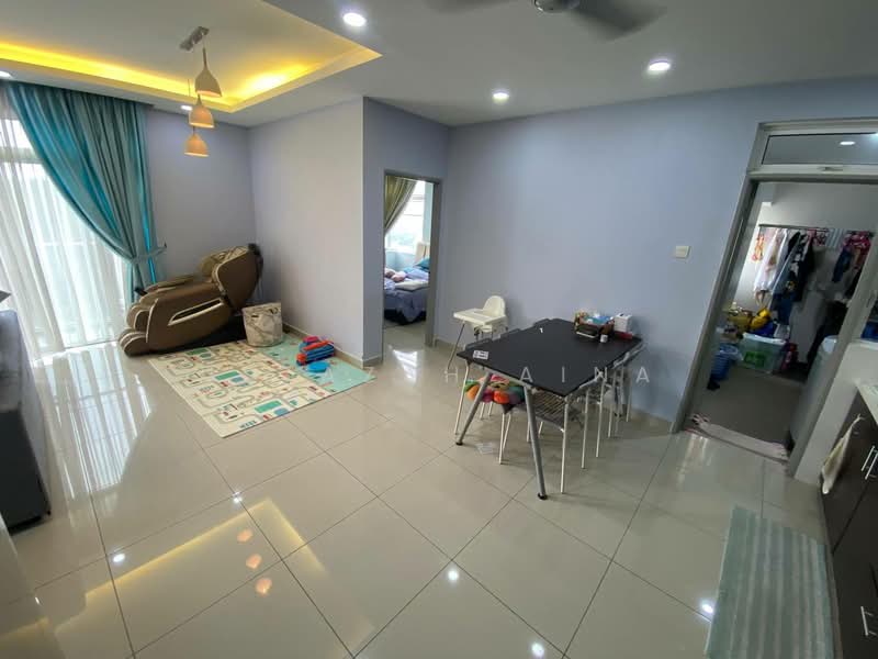 Kondominium untuk Dijual di Dwiputra Residences - Ustazah Aina - Living Room - PropertyGuru.com.my