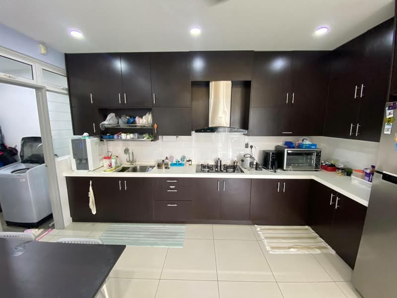 Kondominium untuk Dijual di Dwiputra Residences - Ustazah Aina - Kitchen - PropertyGuru.com.my