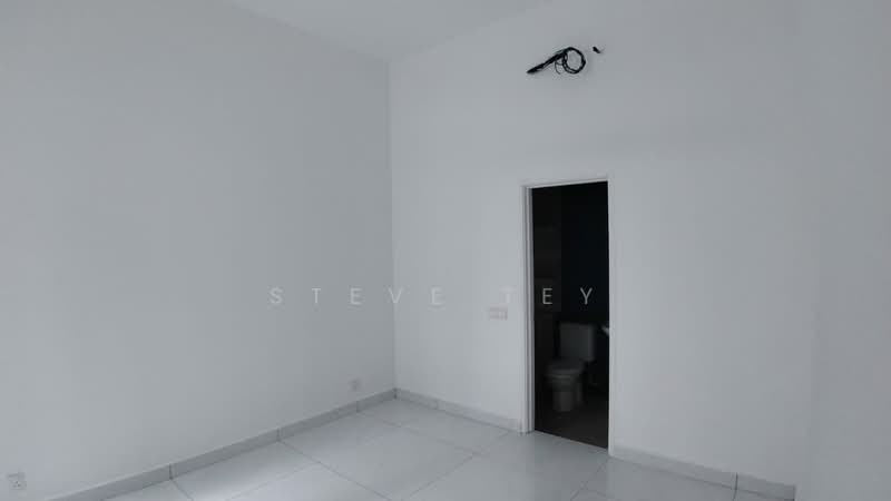 Semi-Detached House for Sale in Nusa Duta (Iskandar Puteri (Nusajaya)) - Steve Tey - Bathroom - PropertyGuru.com.my