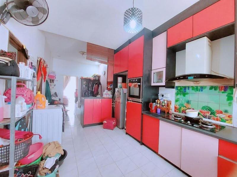 Rumah Teres 1-Tingkat untuk Dijual di Seksyen 30 (Shah Alam) - Nazrin Hakimin - Kitchen - PropertyGuru.com.my
