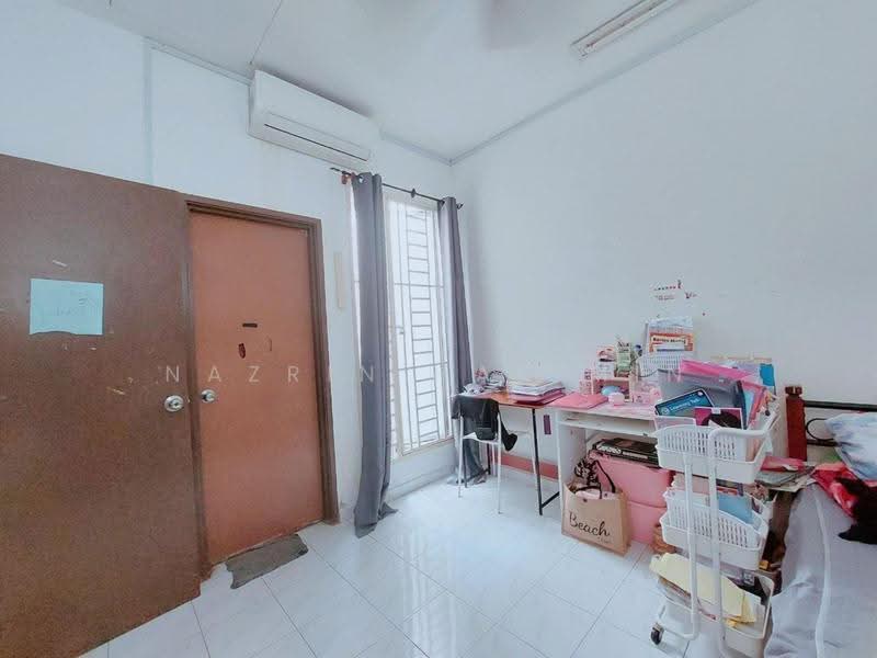 Rumah Teres 1-Tingkat untuk Dijual di Seksyen 30 (Shah Alam) - Nazrin Hakimin - Bedroom - PropertyGuru.com.my
