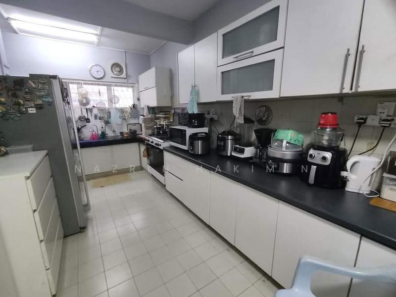2-storey Terraced House for Sale in Seksyen 25 (Shah Alam) - Nazrin Hakimin - Kitchen - PropertyGuru.com.my
