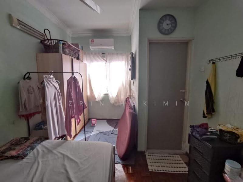 2-storey Terraced House for Sale in Seksyen 25 (Shah Alam) - Nazrin Hakimin - Bedroom - PropertyGuru.com.my