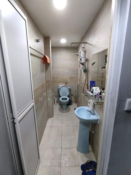2-storey Terraced House for Sale in Seksyen 25 (Shah Alam) - Nazrin Hakimin - Bathroom - PropertyGuru.com.my