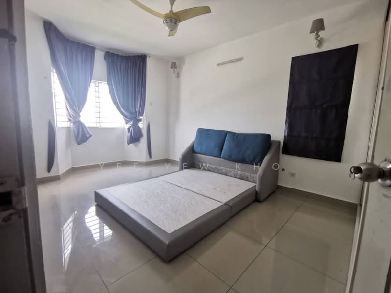 Condominium for Rent at Endah Regal Condominium - Yee Yew Kho - Living Room - PropertyGuru.com.my