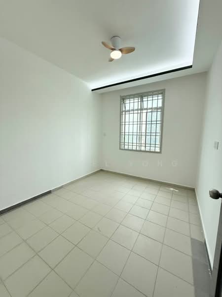 Apartment for Sale at Lake View Suites - Daniel Yong - Interior - PropertyGuru.com.my