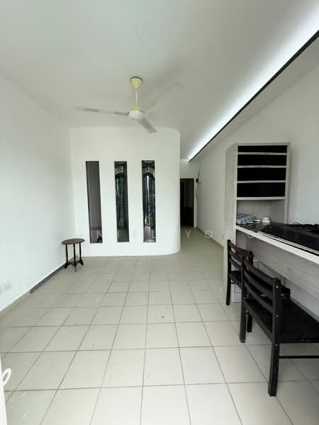 Apartment for Sale at Lake View Suites - Daniel Yong - Living Room - PropertyGuru.com.my