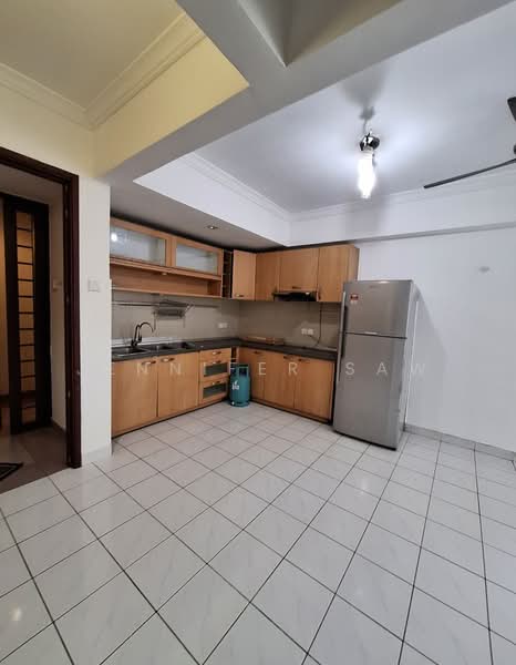 Kondominium untuk Dijual di Riana Green Condominium - Jennifer Saw - Kitchen - PropertyGuru.com.my