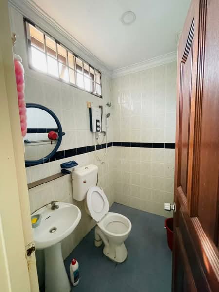 2-storey Terraced House for Sale in Bukit Beruang (Bukit Baru) - Fiona Woon - Bathroom - PropertyGuru.com.my