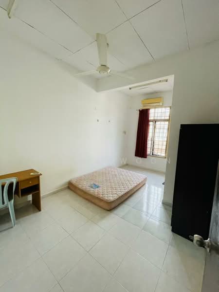2-storey Terraced House for Sale in Bukit Beruang (Bukit Baru) - Fiona Woon - Bedroom - PropertyGuru.com.my