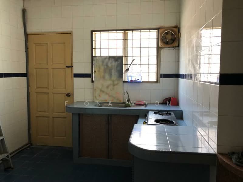 2-storey Terraced House for Sale in Bukit Beruang (Bukit Baru) - Fiona Woon - Kitchen - PropertyGuru.com.my