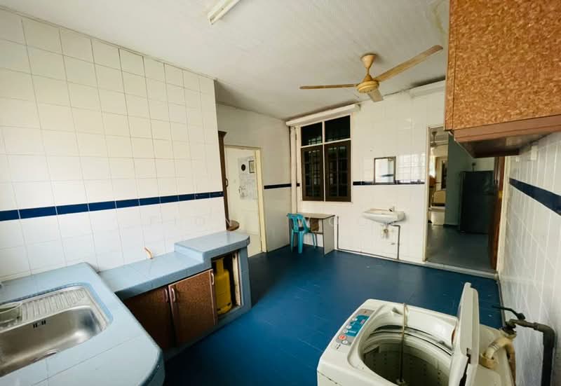 2-storey Terraced House for Sale in Bukit Beruang (Bukit Baru) - Fiona Woon - Kitchen - PropertyGuru.com.my