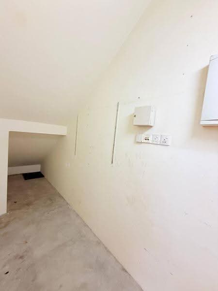 Terraced House for Sale in Bandar Country Homes (Rawang) - Nazrin Hakimin - Interior - PropertyGuru.com.my