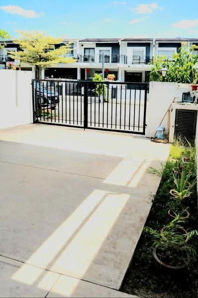 Terraced House for Sale in Bandar Country Homes (Rawang) - Nazrin Hakimin - Exterior - PropertyGuru.com.my