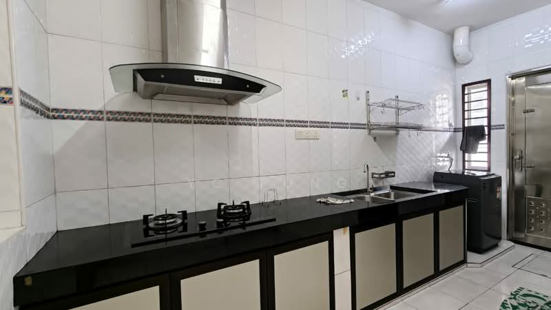 1-storey Terraced House for Rent in Taman Mount Austin (Tebrau) - YC Fung - Kitchen - PropertyGuru.com.my