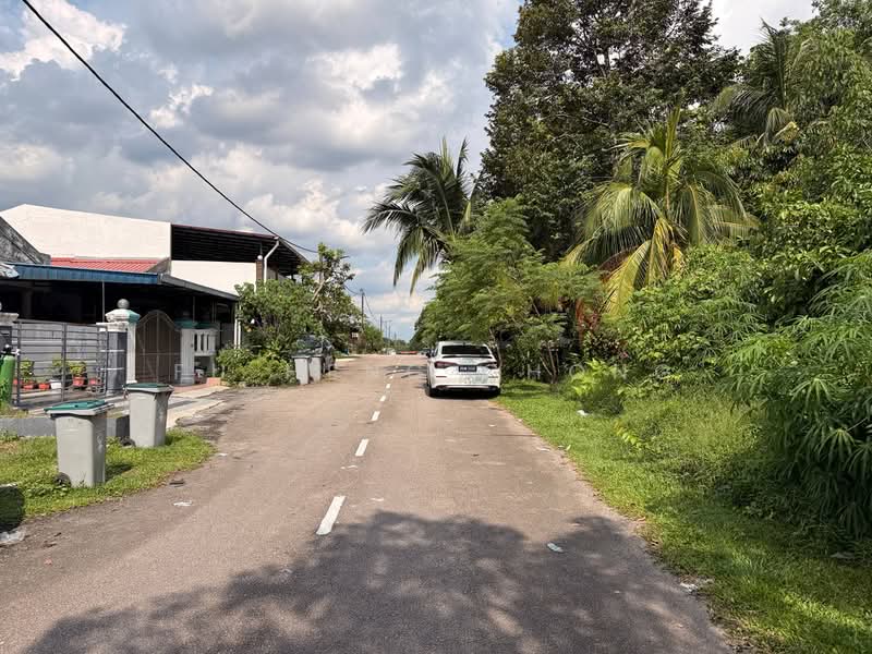 1-storey Terraced House for Sale in Taman Universiti (Skudai) - Fu Heng Chong - Exterior - PropertyGuru.com.my