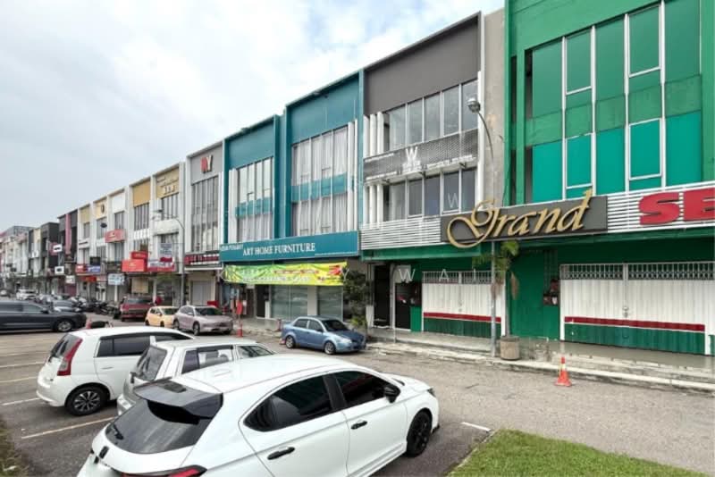 Retail Space for Sale in Taman Ungku Tun Aminah (Skudai) - Kelly Wai - Exterior - PropertyGuru.com.my
