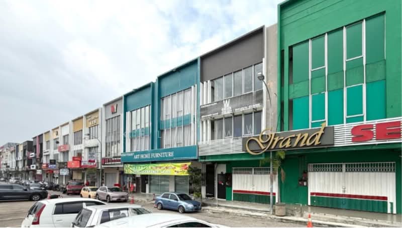 Retail Space for Sale in Taman Ungku Tun Aminah (Skudai) - Kelly Wai - Exterior - PropertyGuru.com.my