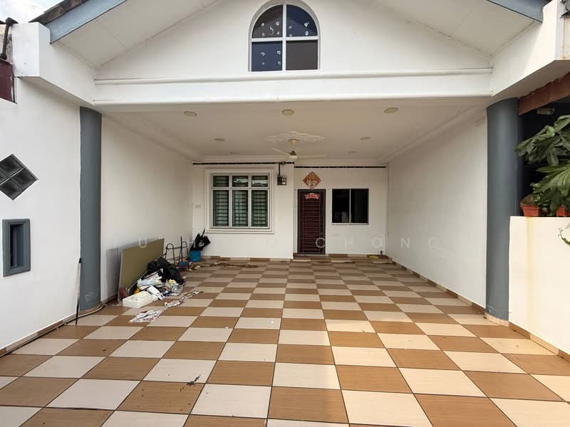 1-storey Terraced House for Sale in Taman Nusa Bestari 2 (Iskandar Puteri (Nusajaya)) - Fu Heng Chong - Exterior - PropertyGuru.com.my