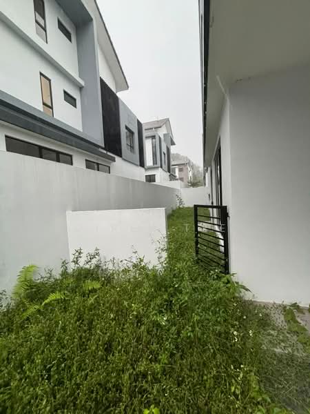 Semi-Detached House for Sale in Ampang (Selangor) - Diren Tee - Exterior - PropertyGuru.com.my