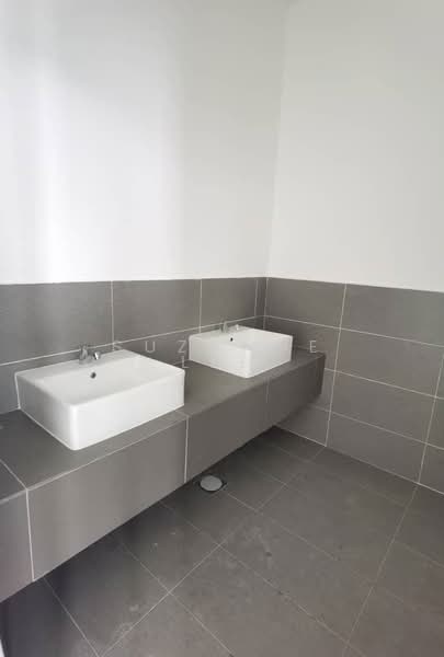 Kedai untuk Disewa di Iskandar Puteri (Nusajaya) (Johor) - Suzanne Lee - Bathroom - PropertyGuru.com.my