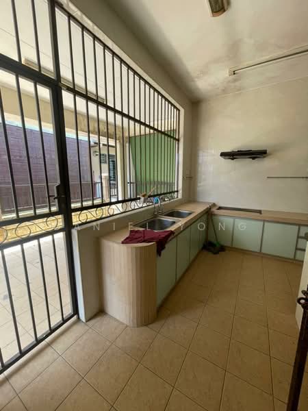 Rumah Berkembar untuk Dijual di Taman Mount Austin (Tebrau) - Daniel Yong - Kitchen - PropertyGuru.com.my