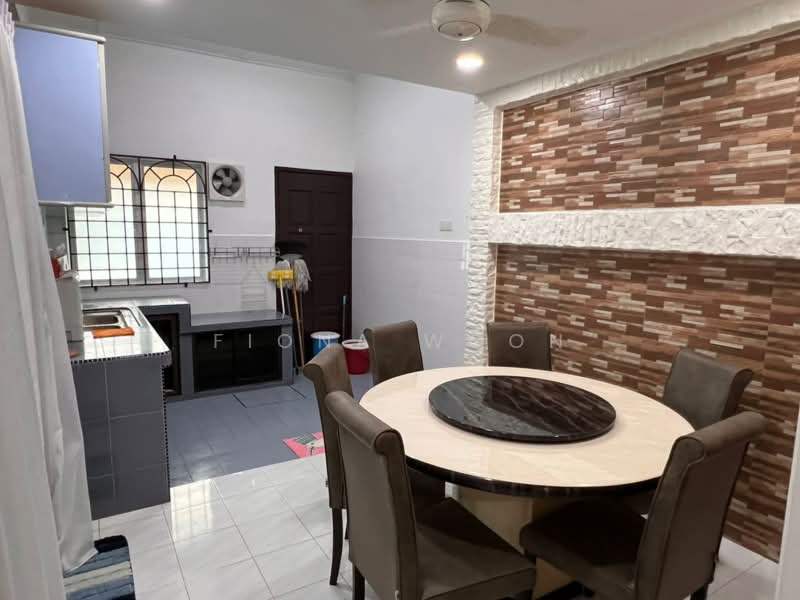 Rumah Teres 1 Tingkat untuk Dijual di Taman Seri Telok Emas (Telok Mas) - Fiona Woon - Kitchen - PropertyGuru.com.my