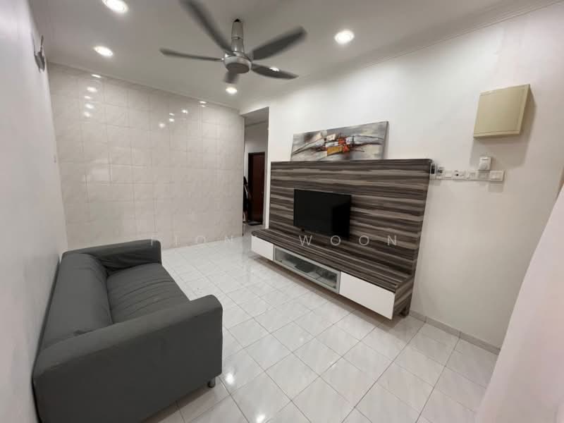 Rumah Teres 1 Tingkat untuk Dijual di Taman Seri Telok Emas (Telok Mas) - Fiona Woon - Living Room - PropertyGuru.com.my