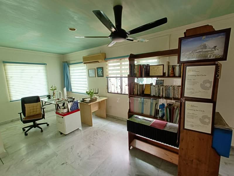 Rumah Banglo untuk Dijual di Bukit Damansara (Damansara Heights) - Adzura Zamedin - Study - PropertyGuru.com.my