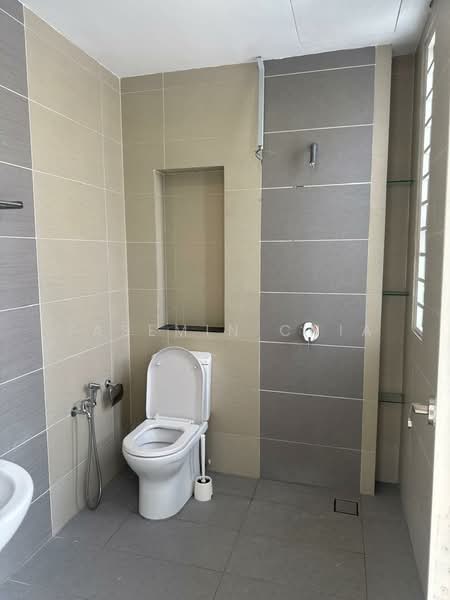 Rumah Teres 3 Tingkat untuk Disewa di Taman Sri Segambut (Segambut) - Jasemin Chia - Bathroom - PropertyGuru.com.my