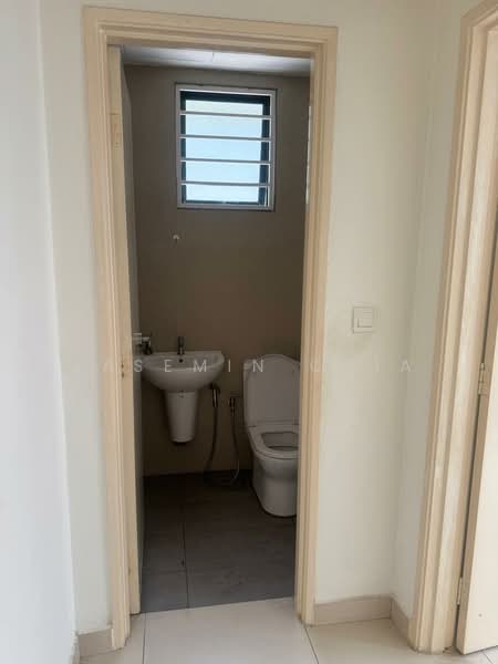 Rumah Teres 3 Tingkat untuk Disewa di Taman Sri Segambut (Segambut) - Jasemin Chia - Bathroom - PropertyGuru.com.my