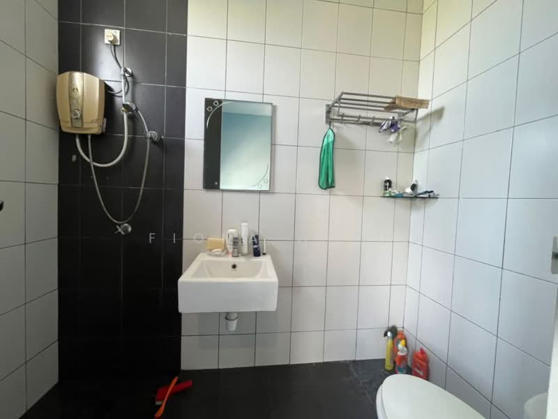 Rumah Teres 2 Tingkat untuk Dijual di Taman Satu Krubong (Krubong) - Fiona Woon - Bathroom - PropertyGuru.com.my