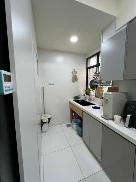 Service Residence for Sale at The Tropika - Celine Shoo - Kitchen - PropertyGuru.com.my